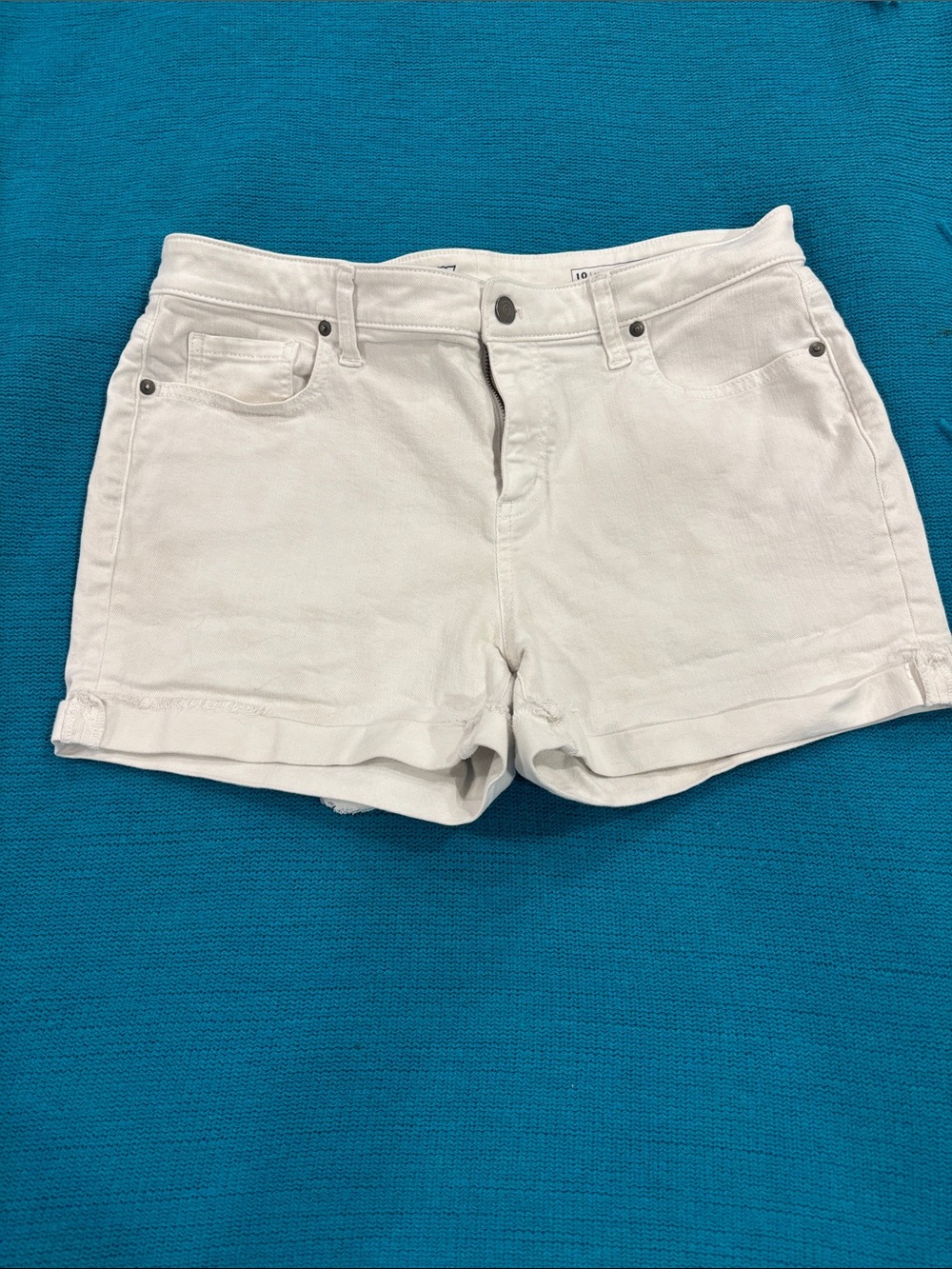 Vineyard Vines White Denim Cuffed Jean Shorts